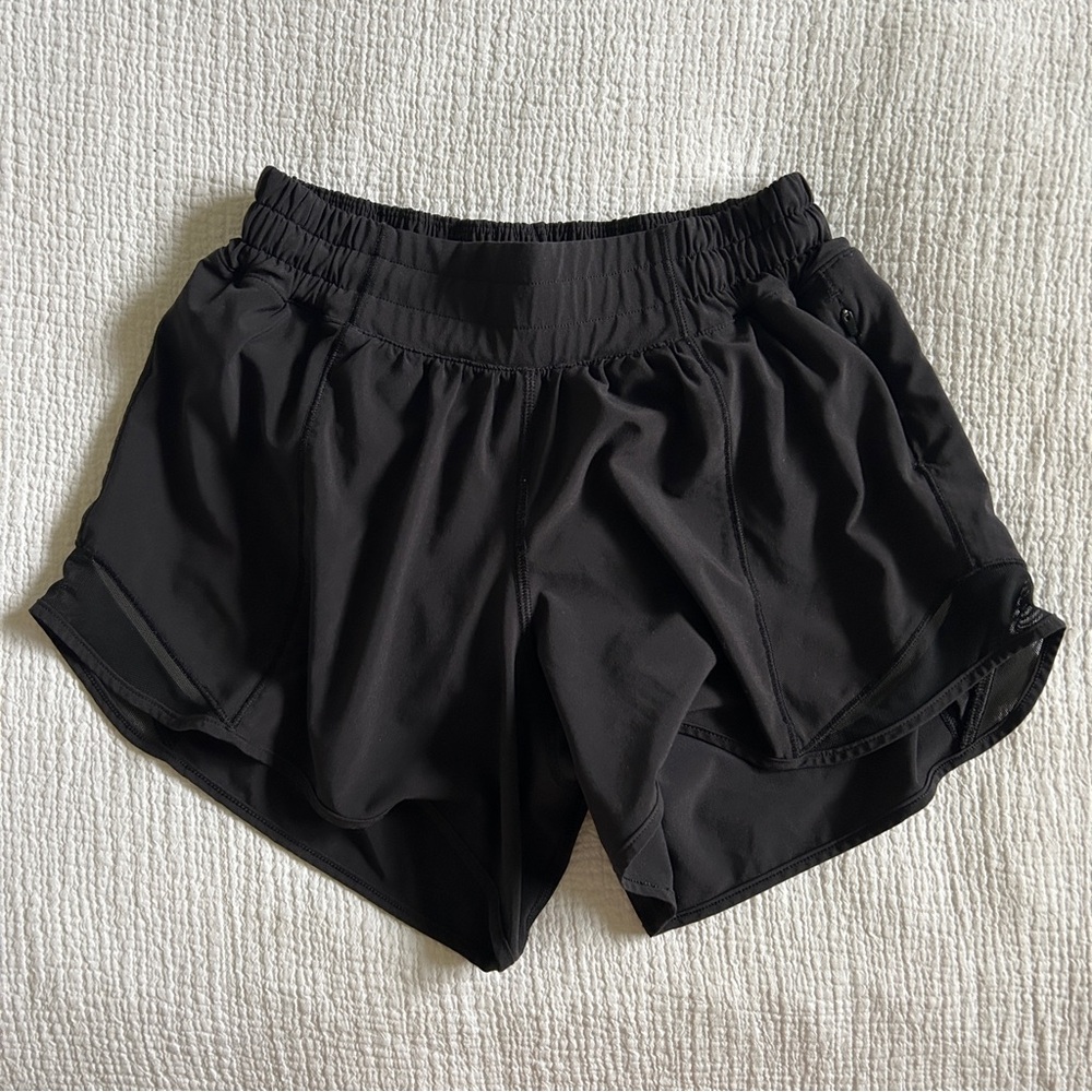 Lululemon Hotty Hot shorts
